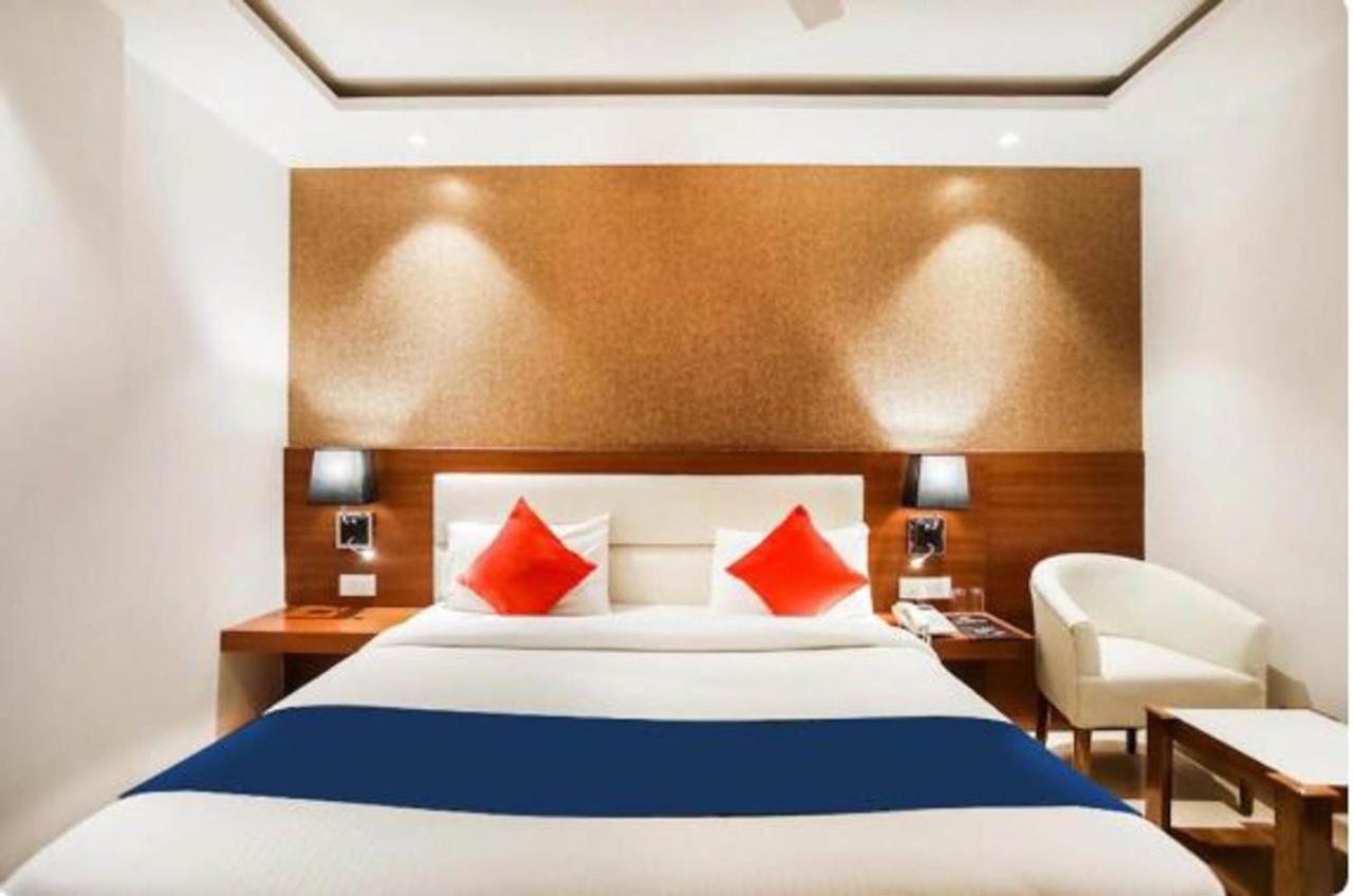 Hotel Royal Sky Luxury Near Delhi Airport นิวเดลี ภายนอก รูปภาพ