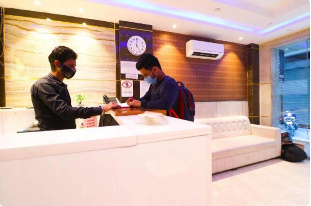 Hotel Royal Sky Luxury Near Delhi Airport นิวเดลี ภายนอก รูปภาพ