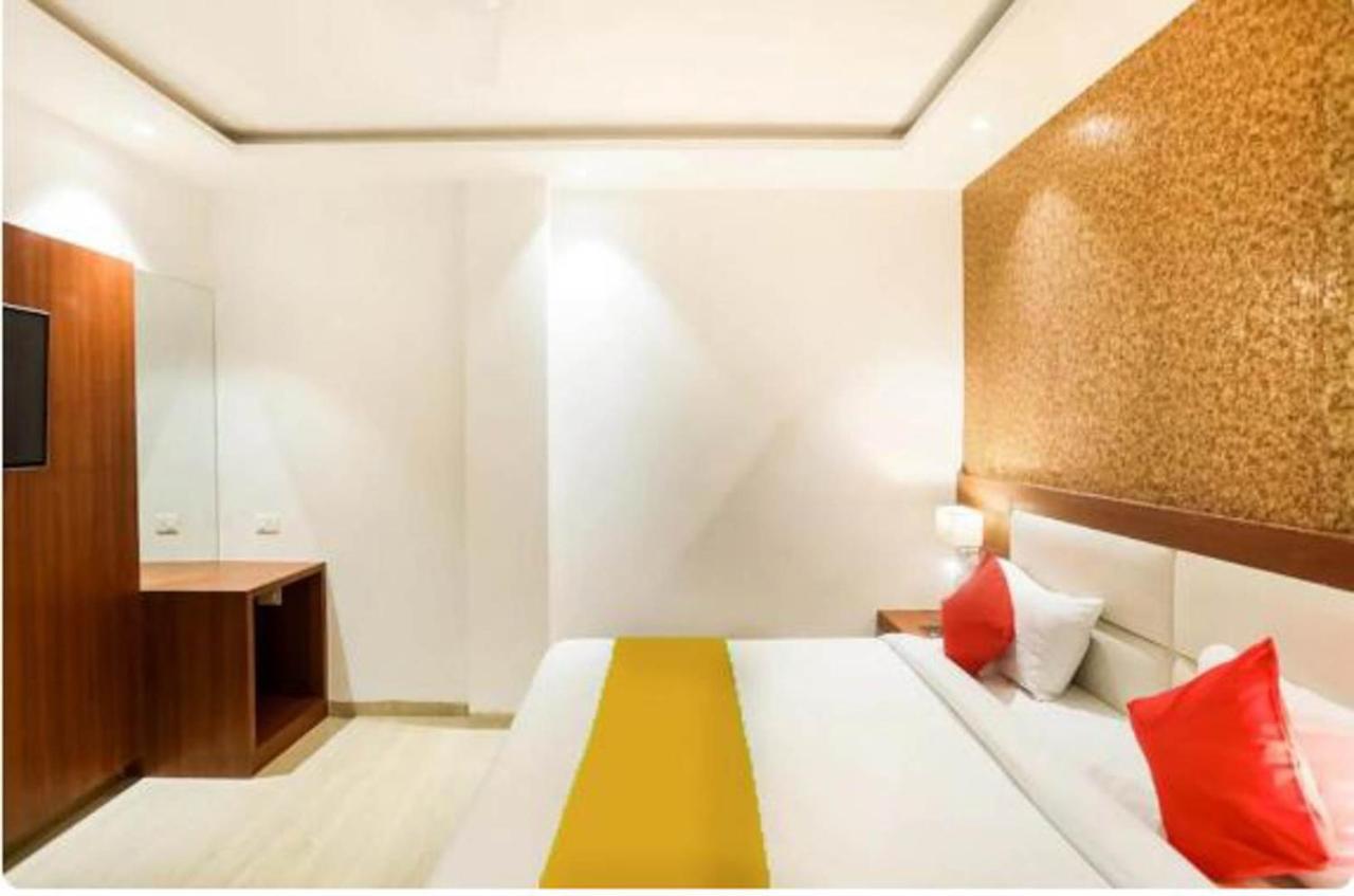 Hotel Royal Sky Luxury Near Delhi Airport นิวเดลี ภายนอก รูปภาพ